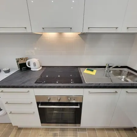 Orangerie-Menton City Center Studio Apartment *