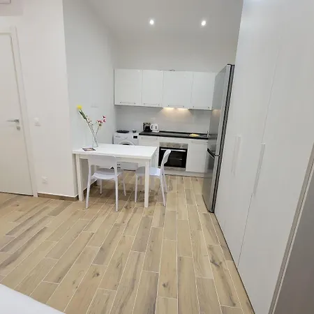 Orangerie-Menton City Center Studio Apartment شقة *